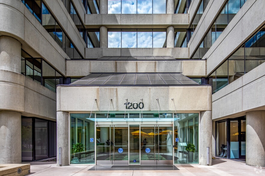 1200 Concord Ave, Concord, CA à louer - Photo du bâtiment - Image 3 de 3