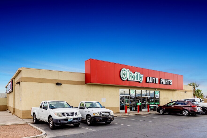 3250-3280 N Las Vegas Blvd, Las Vegas, NV à louer - Photo du bâtiment - Image 2 de 8