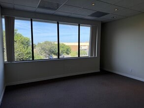 5 Harris Ct, Monterey, CA for lease Interior Photo- Image 2 of 6