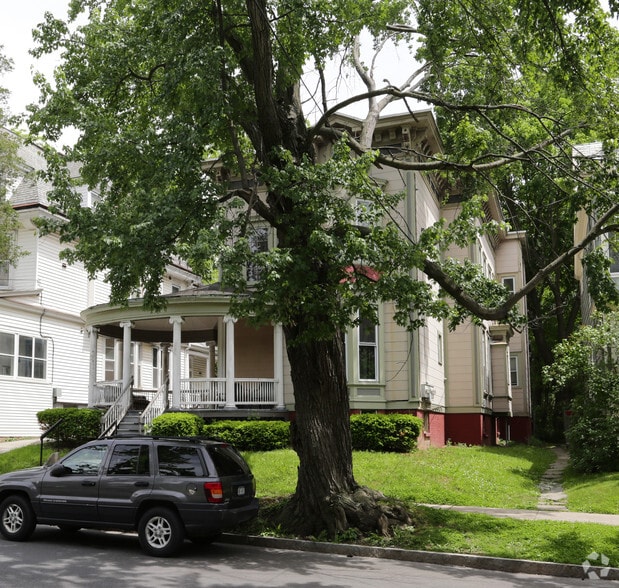 106 S Lake Ave, Albany, NY for sale - Building Photo - Image 3 of 5