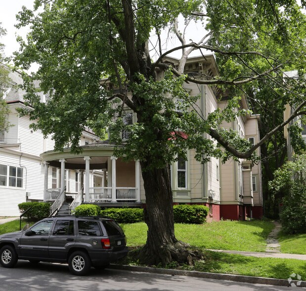 106 S Lake Ave, Albany, NY à vendre - Photo du bâtiment - Image 3 de 5