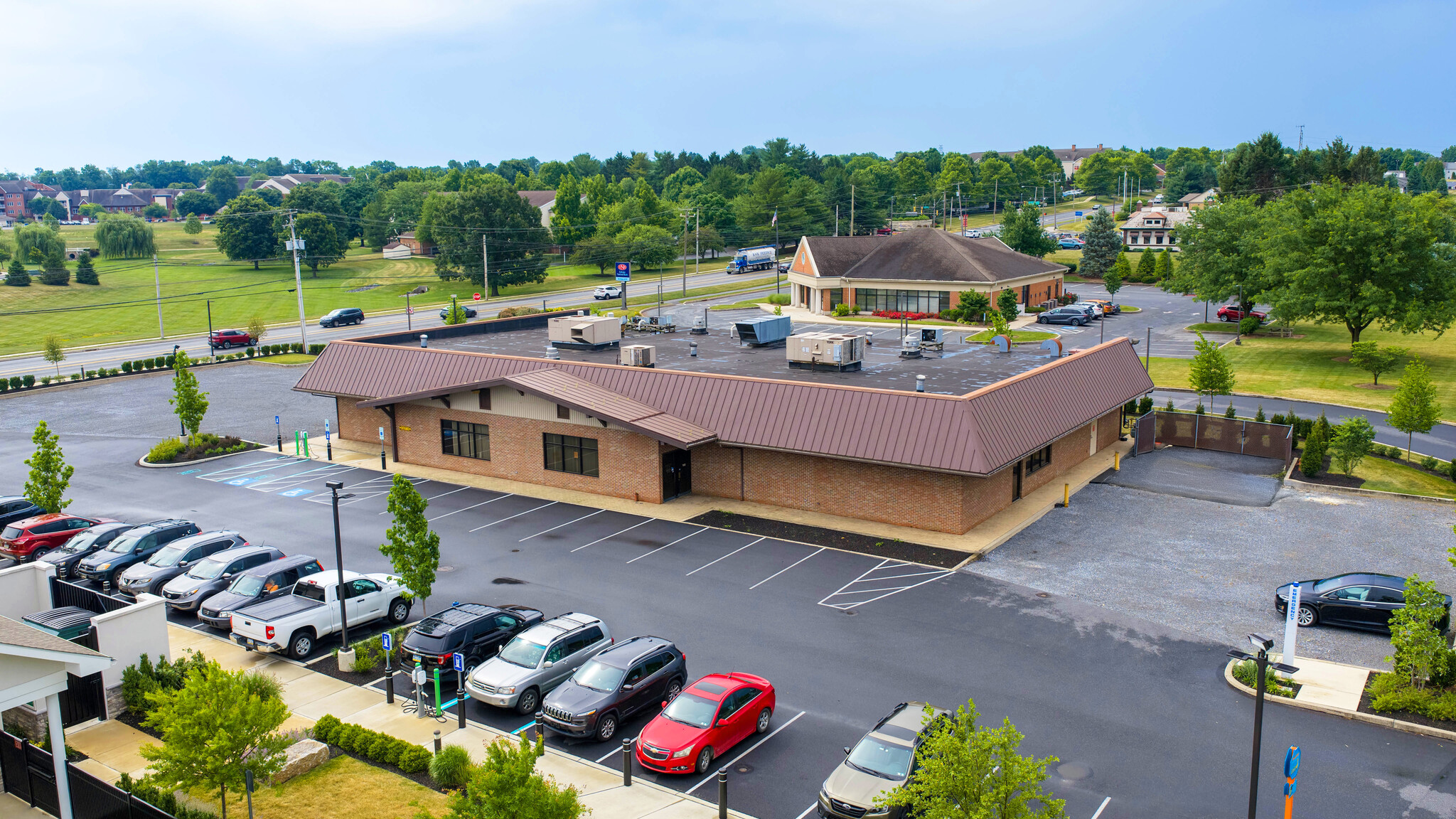 100 W Airport Rd, Lititz, PA for lease Building Photo- Image 1 of 2