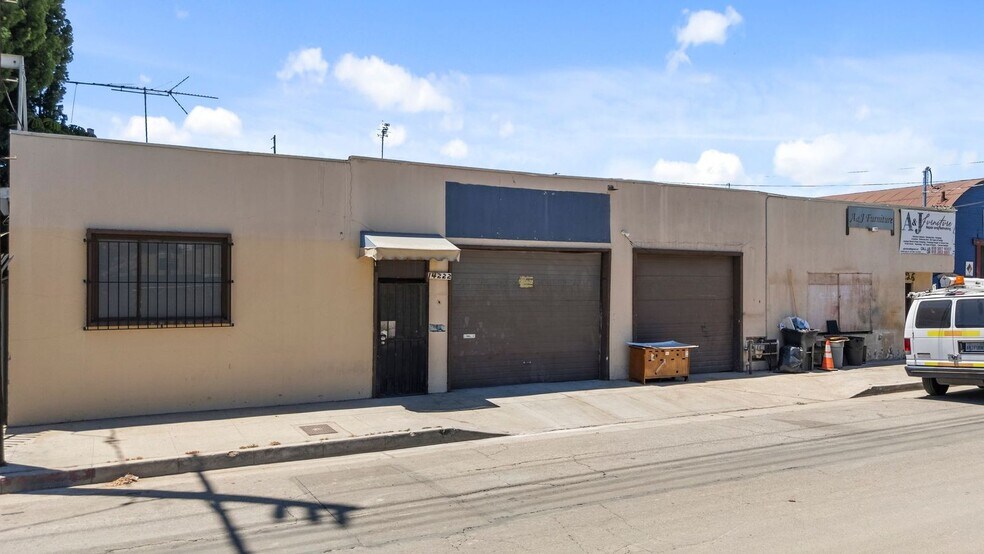 14222-14226 Aetna St, Van Nuys, CA à vendre - Photo principale - Image 1 de 35