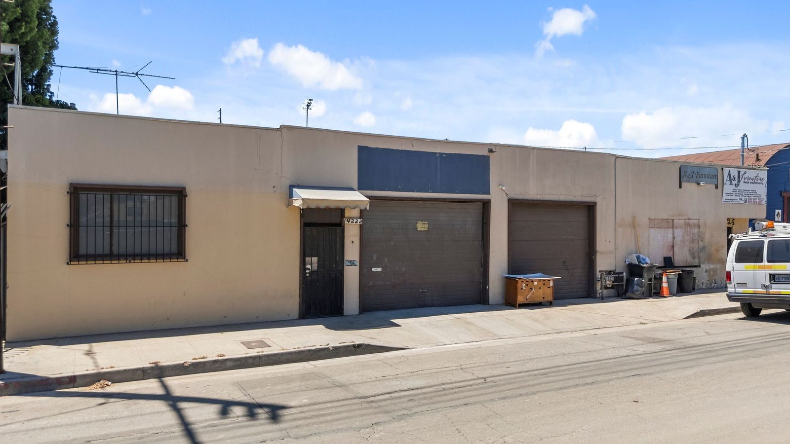 14222-14226 Aetna St, Van Nuys, CA for sale Primary Photo- Image 1 of 36