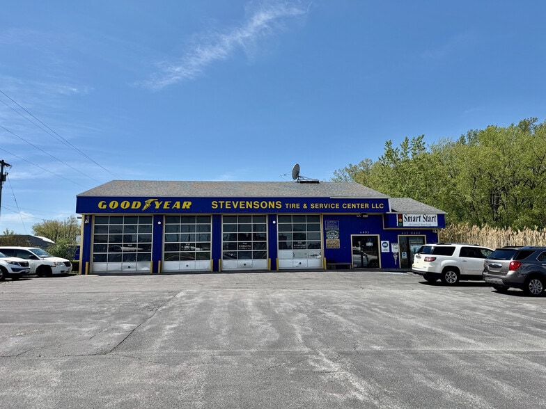 6401 Thompson Rd, Syracuse, NY for lease - Building Photo - Image 2 of 16