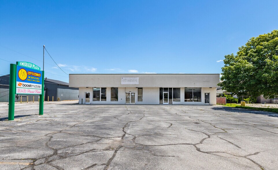 3220 Bay Rd, Saginaw, MI à vendre - Photo du bâtiment - Image 3 de 45