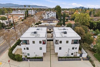 Plus de détails pour 13822 Oxnard St, Van Nuys, CA - Multi-résidentiel à vendre