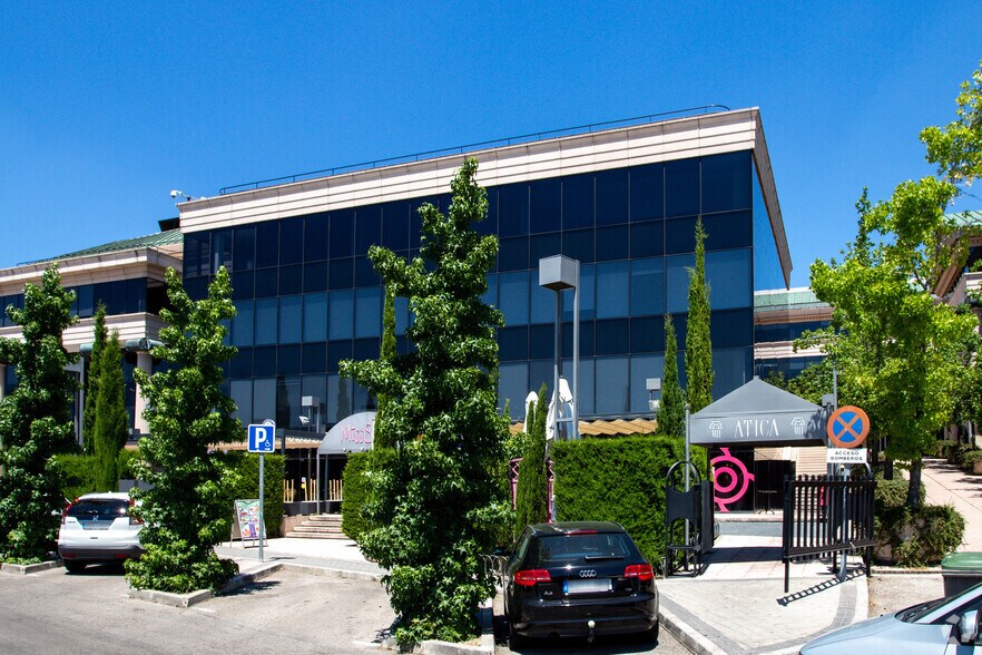 Vía de las Dos Castillas, 33, Pozuelo de Alarcón, Madrid à vendre - Photo du bâtiment - Image 2 de 21