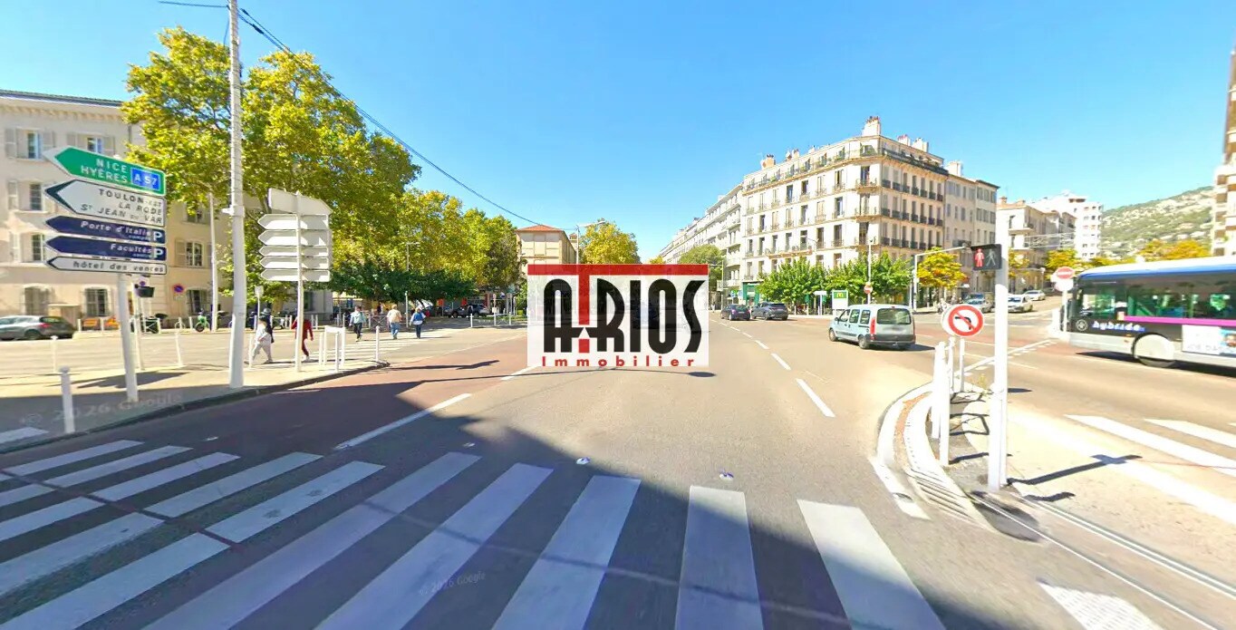 Retail in Toulon for lease Building Photo- Image 1 of 5