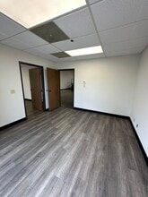 411 N Lombard St, Oxnard, CA for lease Interior Photo- Image 2 of 12