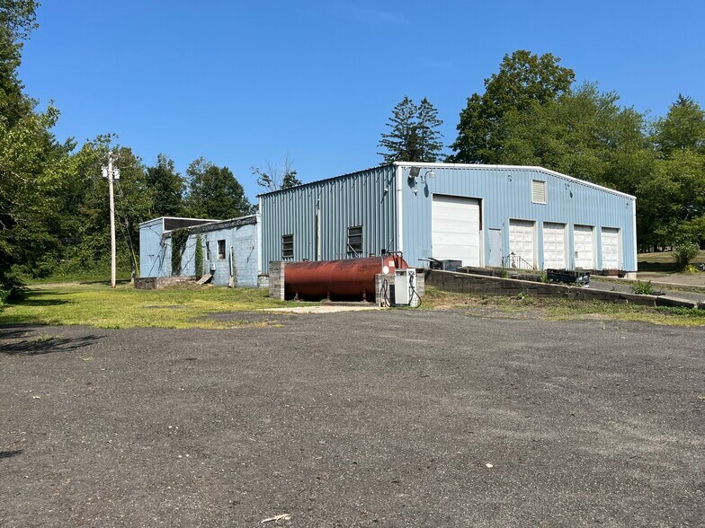 644 Amity Rd, Bethany, CT à louer - Photo du bâtiment - Image 2 de 7