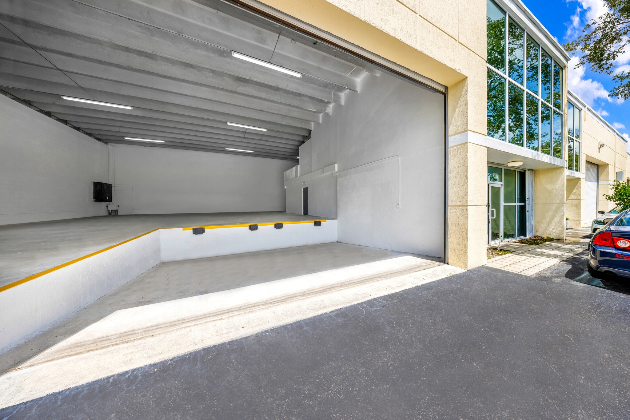 8009 NW 29th St, Doral, FL for sale Primary Photo- Image 1 of 16