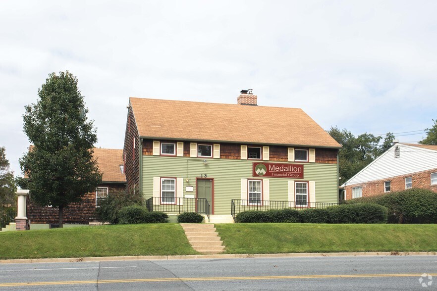 13-15 E Deer Park Dr, Gaithersburg, MD for sale - Building Photo - Image 2 of 5