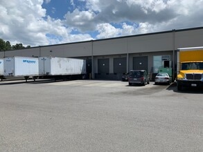 21840-21858 76th Ave S, Kent, WA for lease Building Photo- Image 2 of 3