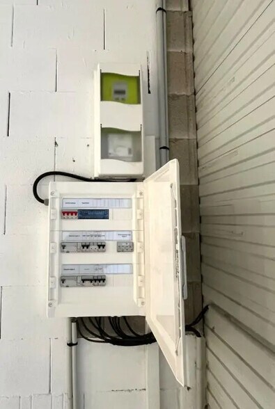 Local d'activités dans Thourotte à vendre - Photo du bâtiment - Image 3 de 5