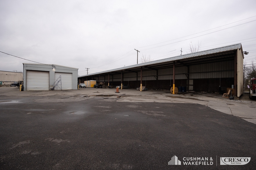 19100 Holland Rd, Brook Park, OH for lease - Building Photo - Image 3 of 3