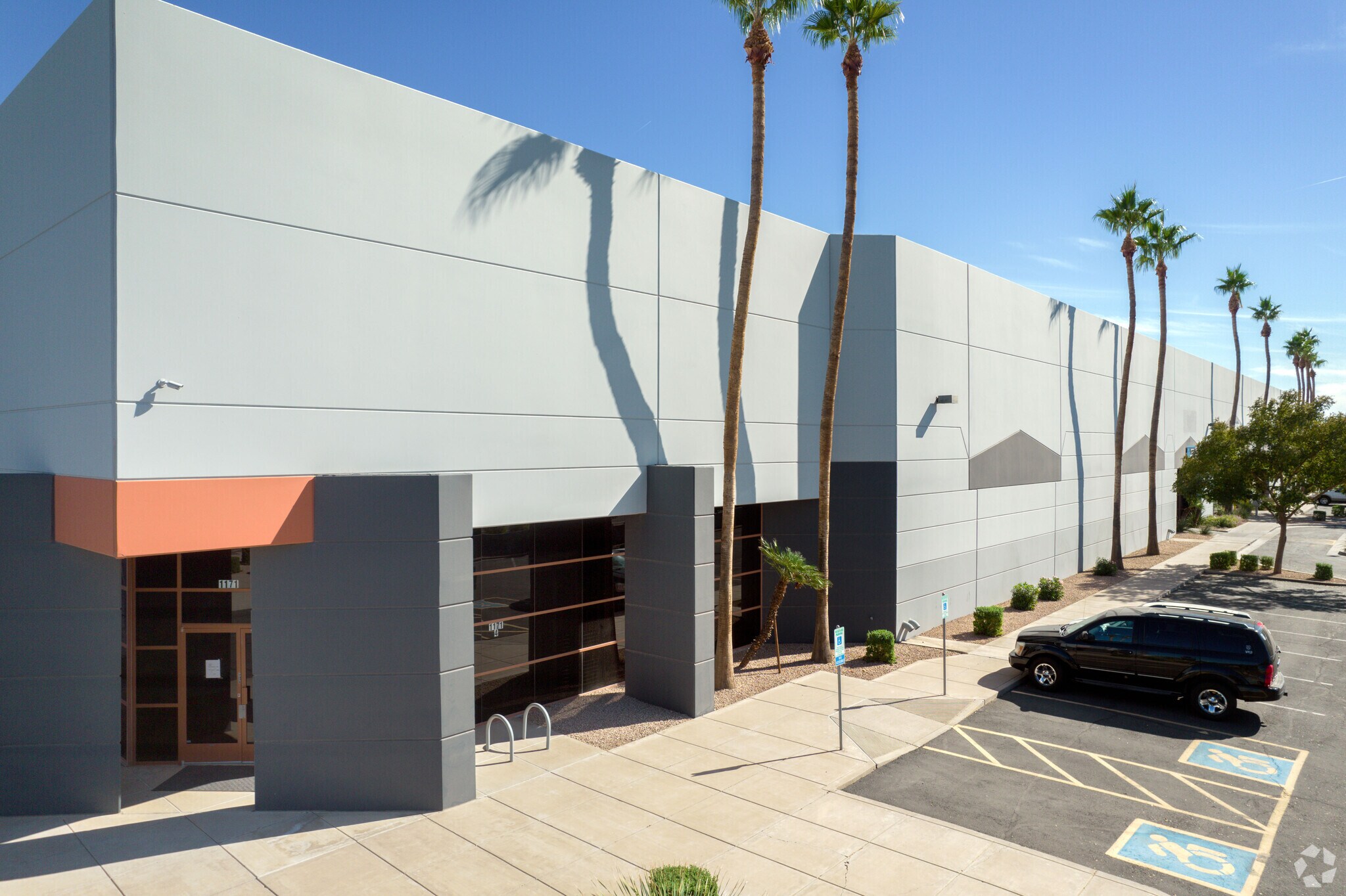 1171 N Fiesta Blvd, Gilbert, AZ à louer Photo principale- Image 1 de 5