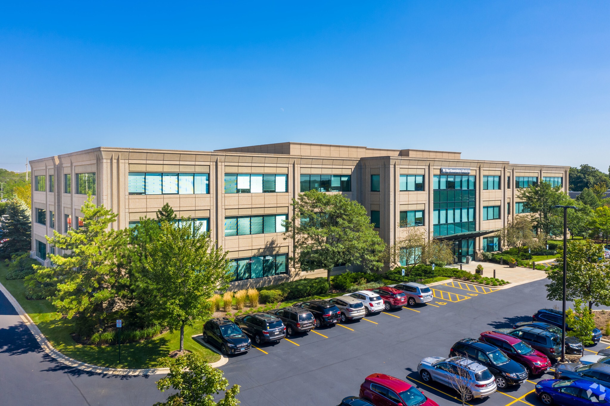 4525 Weaver Pky, Warrenville, IL for lease Building Photo- Image 1 of 4