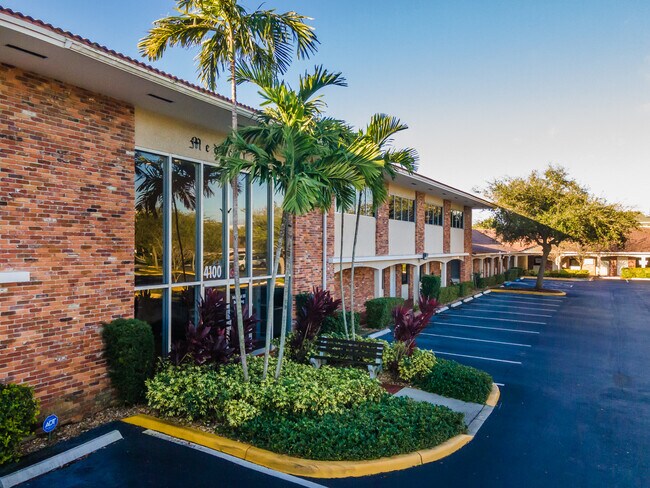 Plus de détails pour 4100 S Hospital Dr, Plantation, FL - Bureau/Médical à louer