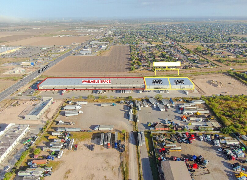 7801 S Jackson Rd, Pharr, TX à louer - Photo du bâtiment - Image 1 de 2