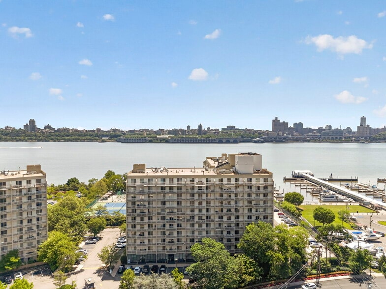 1033-1077 River Rd, Edgewater, NJ for sale - Building Photo - Image 2 of 52