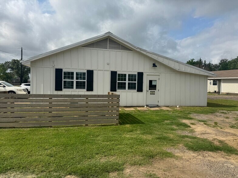 16075 FM 849, Lindale, TX à louer - Photo du bâtiment - Image 2 de 7
