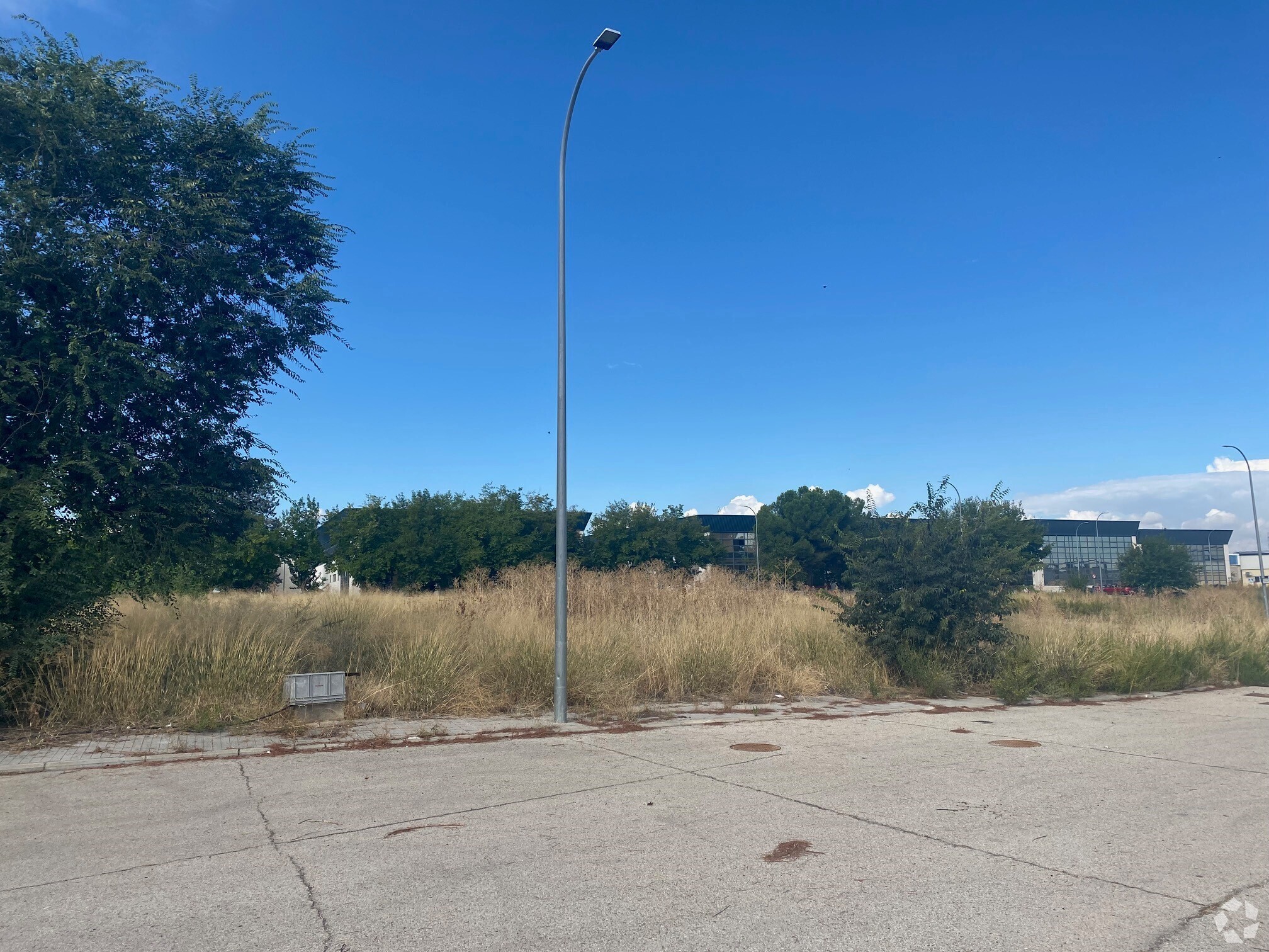 Calle Diseño, Getafe, Madrid for sale Primary Photo- Image 1 of 3