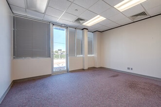 2947 E Broadway St, Pearland, TX for lease Interior Photo- Image 1 of 4