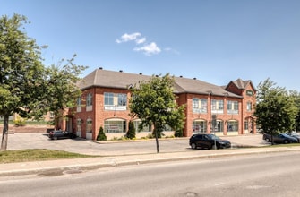 123 Boul Industriel, Repentigny, QC à louer Photo du bâtiment- Image 1 de 2