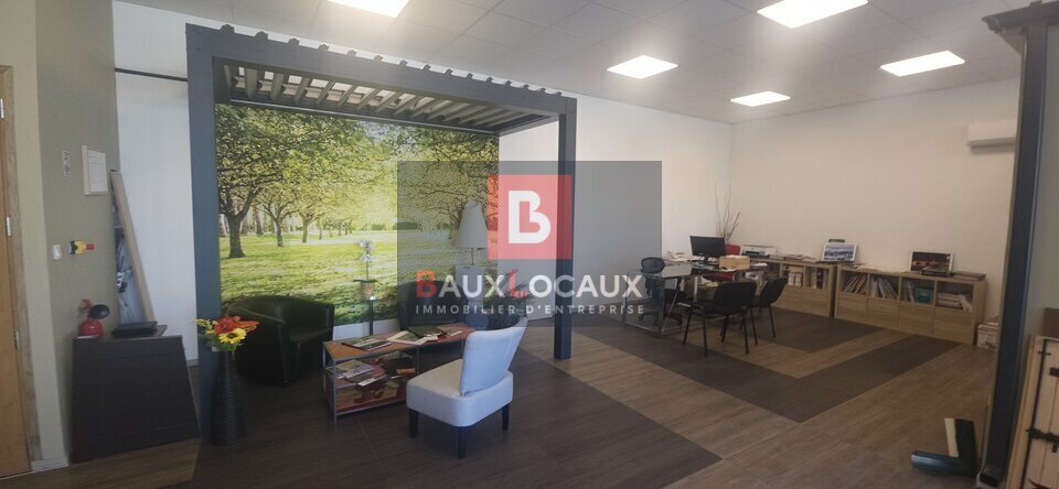 Retail in Carpentras for lease - Interior Photo - Image 3 of 3