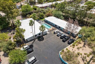 Plus de détails pour 7440 E Cave Creek Rd, Carefree, AZ - Multi-résidentiel à vendre