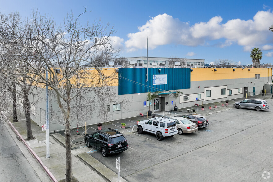 217 Harbour Way, Richmond, CA for lease - Building Photo - Image 1 of 7