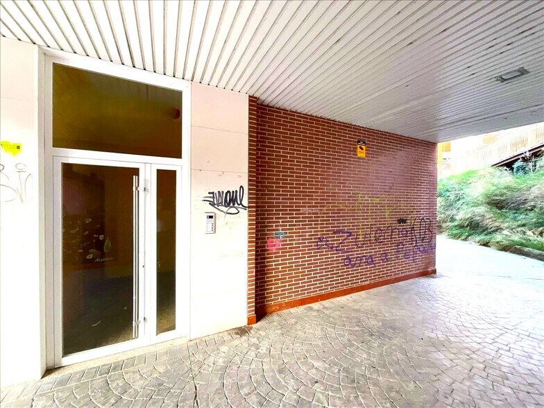 Calle Anastasio Mateo, Villamediana de Iregua, La Rioja à vendre - Photo du bâtiment - Image 2 de 14