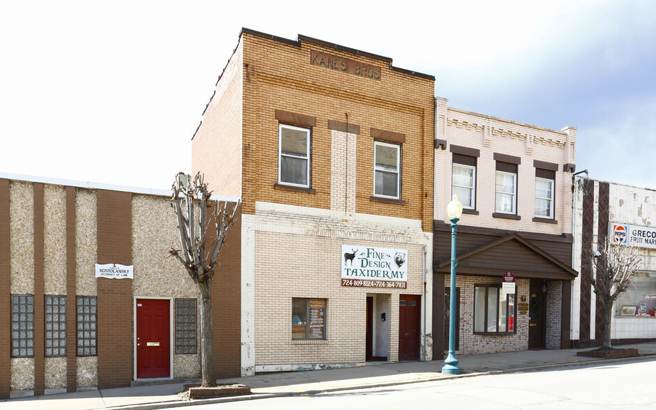 621 Mckean Ave, Donora, PA for sale - Primary Photo - Image 1 of 1