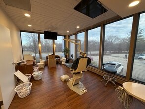 3500 Western Ave, Highland Park, IL à louer Photo intérieure- Image 2 de 11