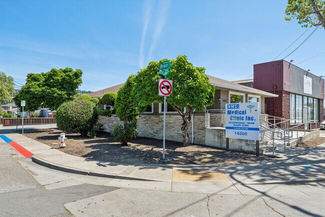 Plus de détails pour 14000 E 14th St, San Leandro, CA - Bureau à vendre