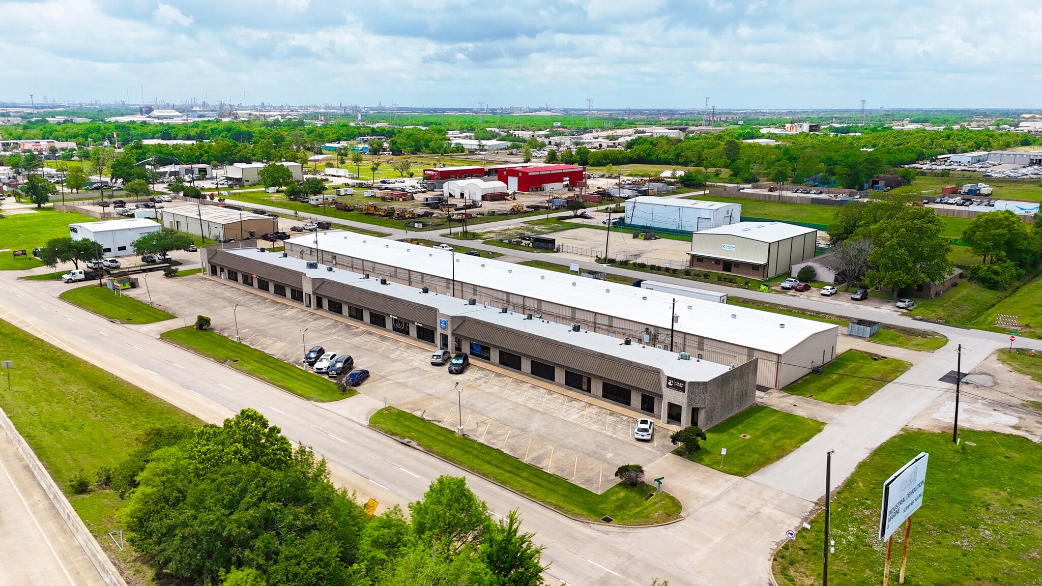 La Porte Business Park portfolio of 2 properties for sale on LoopNet.ca Building Photo- Image 1 of 15