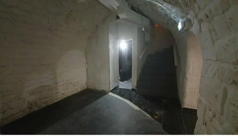 Retail in Paris for sale - Interior Photo - Image 3 of 12