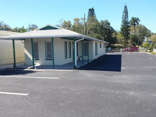 More details for 1704 9th St W, Bradenton, FL - Retail for Lease