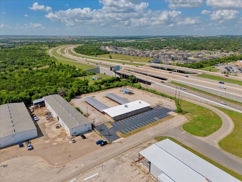 4004 Bell Dr, Temple, TX for sale - Building Photo - Image 2 of 7