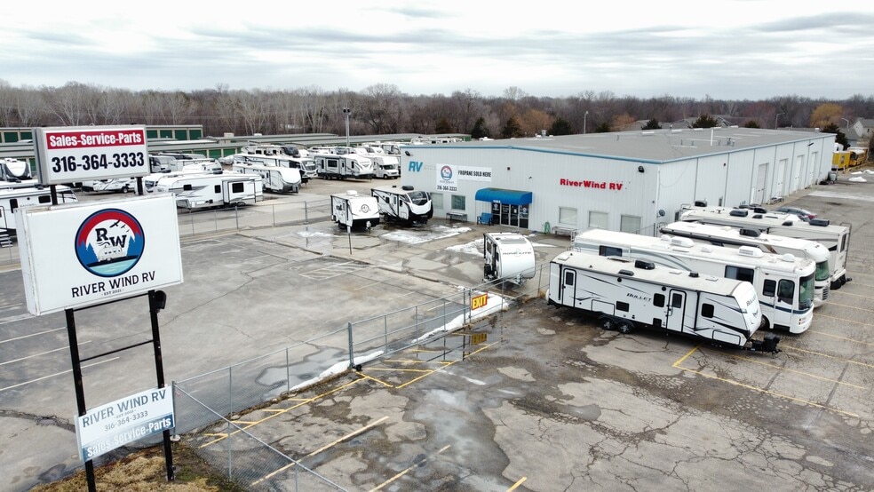 1523 W Ledgerwood Rd, Andover, KS for lease - Building Photo - Image 2 of 7