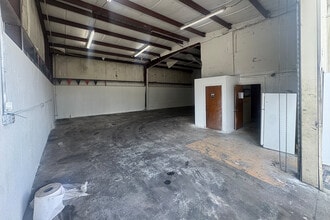 12220 Hazen Ct, Thonotosassa, FL for lease Interior Photo- Image 2 of 7