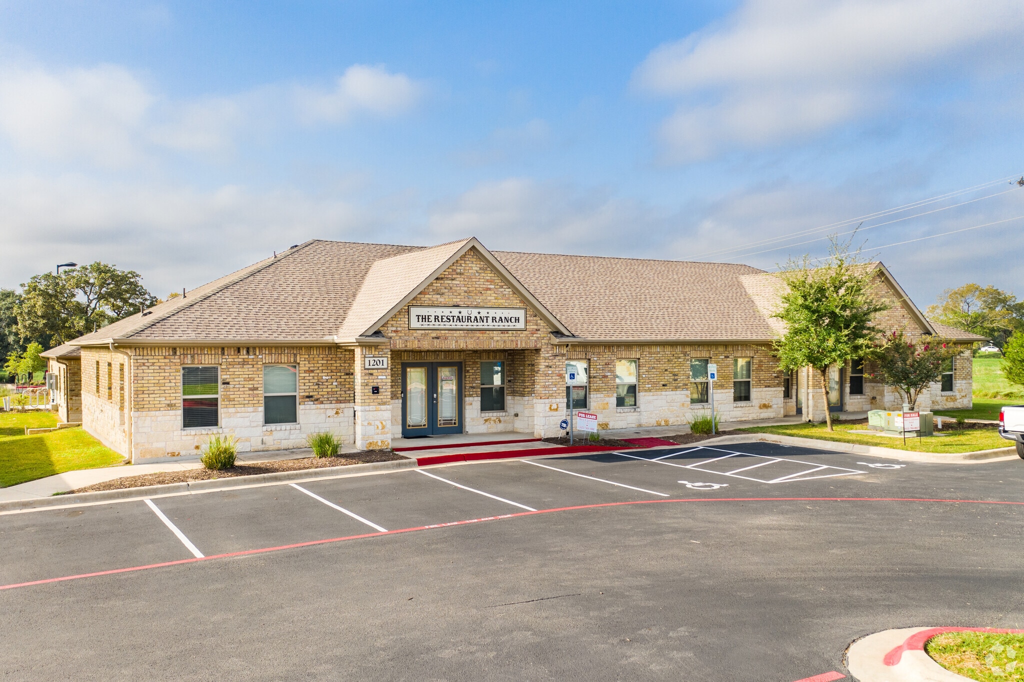 1464 E Whitestone Blvd, Cedar Park, TX à louer Photo du bâtiment- Image 1 de 34