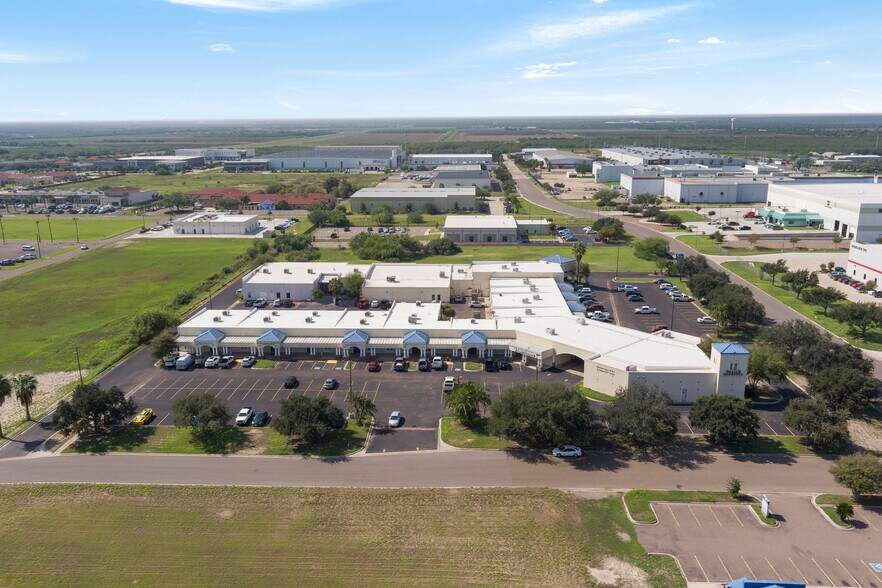 909 Business Park Dr, Mission, TX à louer - Photo du bâtiment - Image 2 de 6