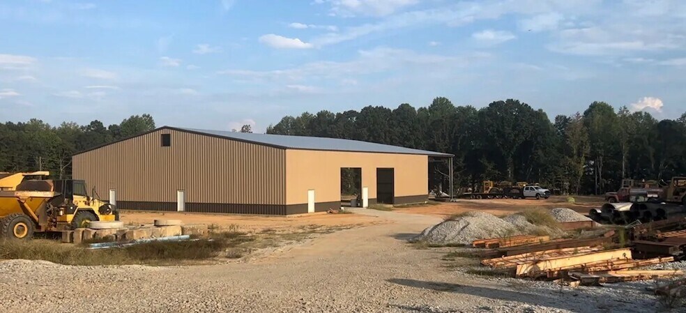 847 Adamson Dr, Monroe, GA à louer - Photo du bâtiment - Image 3 de 5