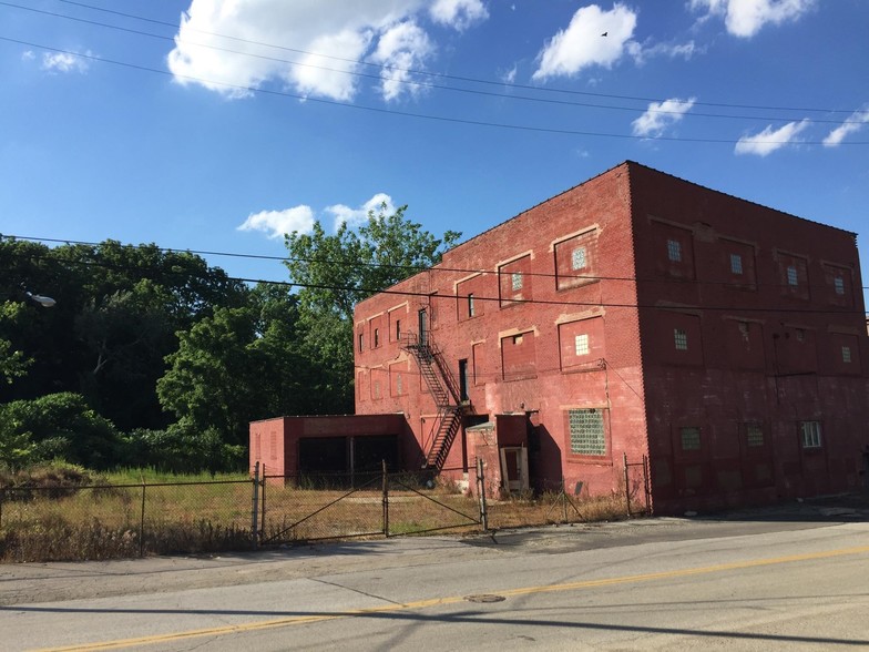 1900 Train Ave, Cleveland, OH à vendre - Photo du bâtiment - Image 1 de 1