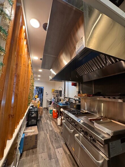 71 Pleasant St, Northampton, MA à vendre - Photo du bâtiment - Image 3 de 7