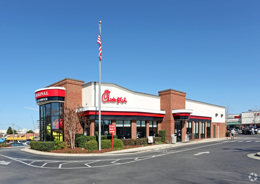 5020 Bayou Blvd, Pensacola, FL à vendre - Photo du bâtiment - Image 2 de 15