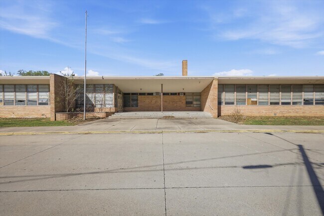 More details for 1009 W Pacific, Osawatomie, KS - Specialty for Sale