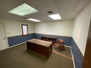 496 Shoup Ave W, Twin Falls, ID for lease Interior Photo- Image 2 of 6